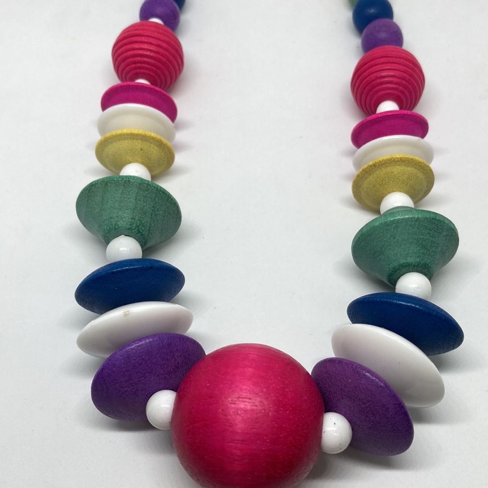 Gorgeous Multi-color Necklace - Picture 5 of 6